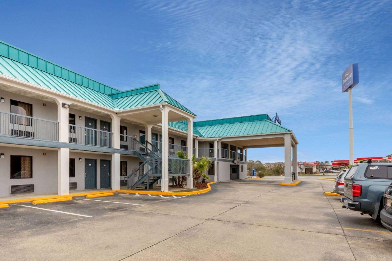 Baymont By Wyndham Biloxi - Ocean Springs Motel Exterior photo
