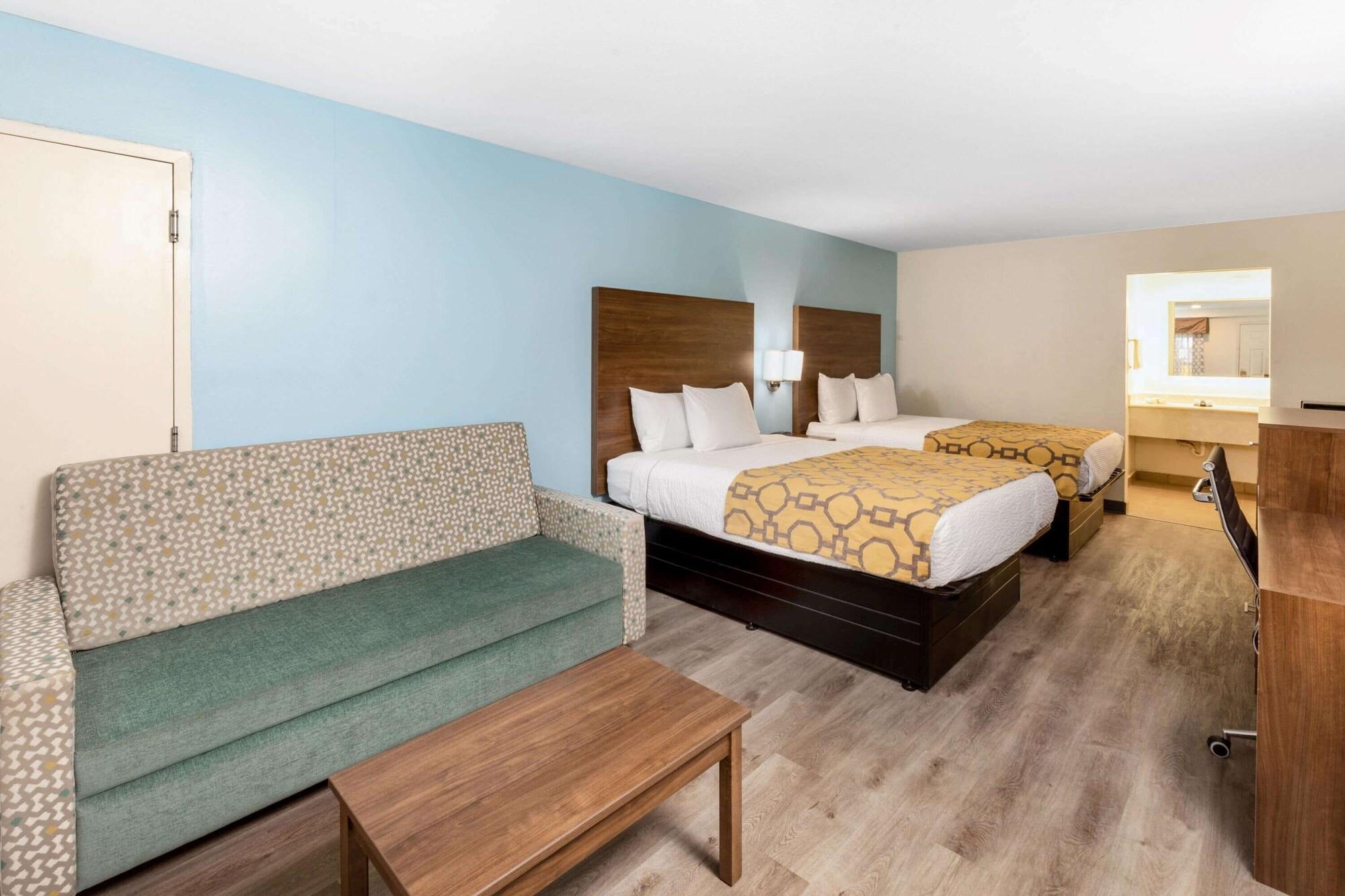 Baymont By Wyndham Biloxi - Ocean Springs Motel Exterior photo