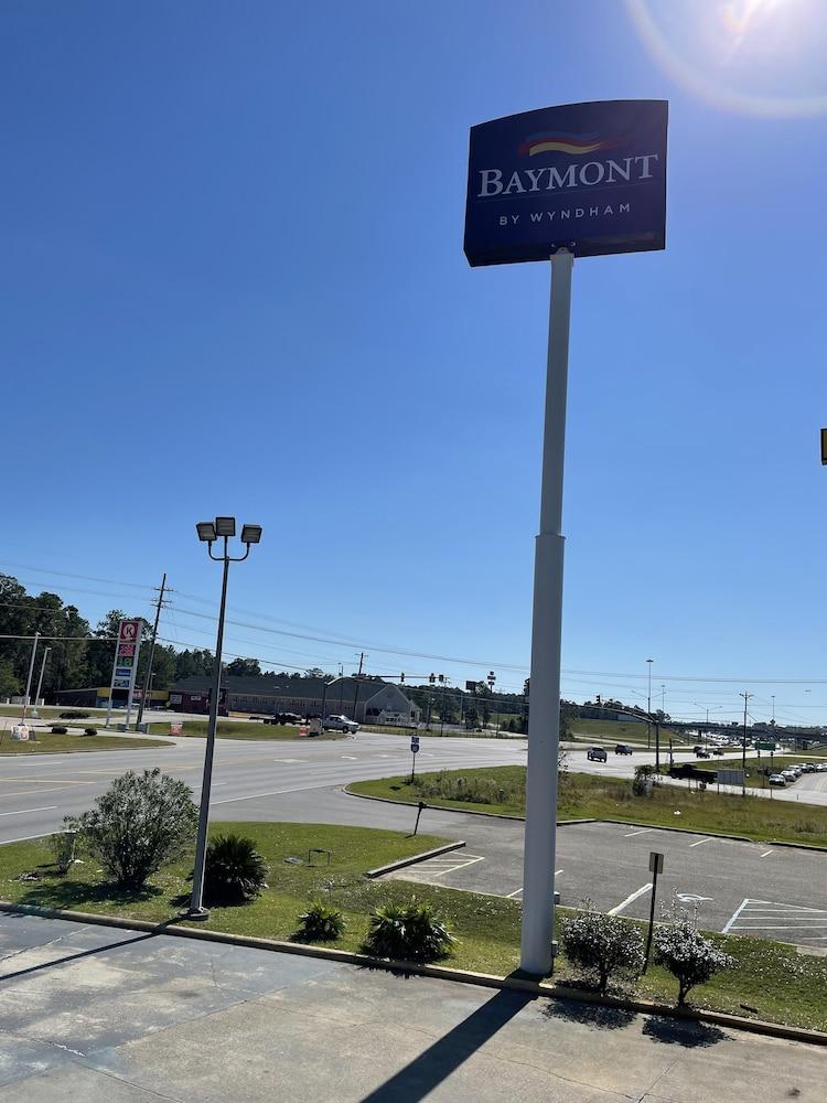 Baymont By Wyndham Biloxi - Ocean Springs Motel Exterior photo