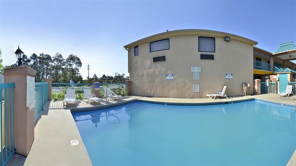 Baymont By Wyndham Biloxi - Ocean Springs Motel Exterior photo